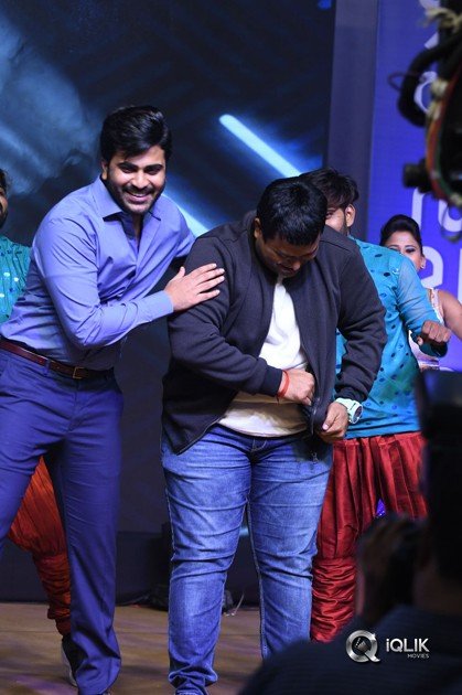 Mahanubhavudu-Movie-Pre-Release-Function